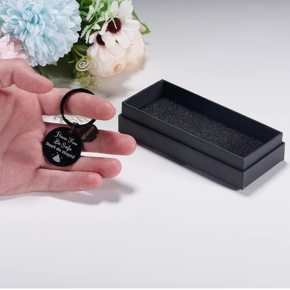 Have fun, be safe, don't do stupid 💩 keychain from Mom - Picture 2 of 3